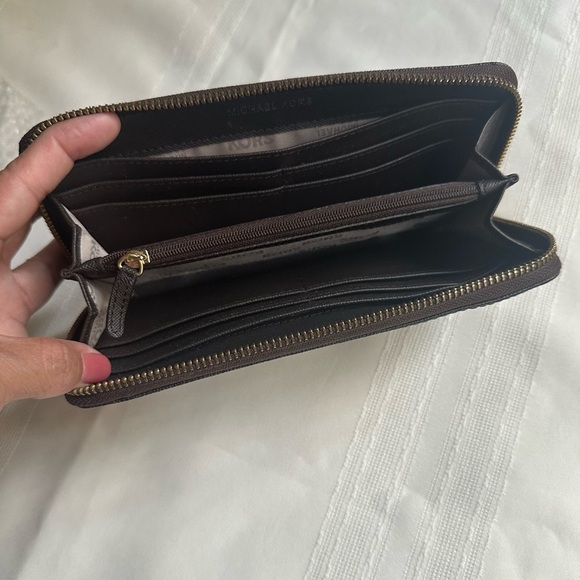 Michael Kors Chocolate Brown Wallet with Gold Plate - Picture 3 of 11